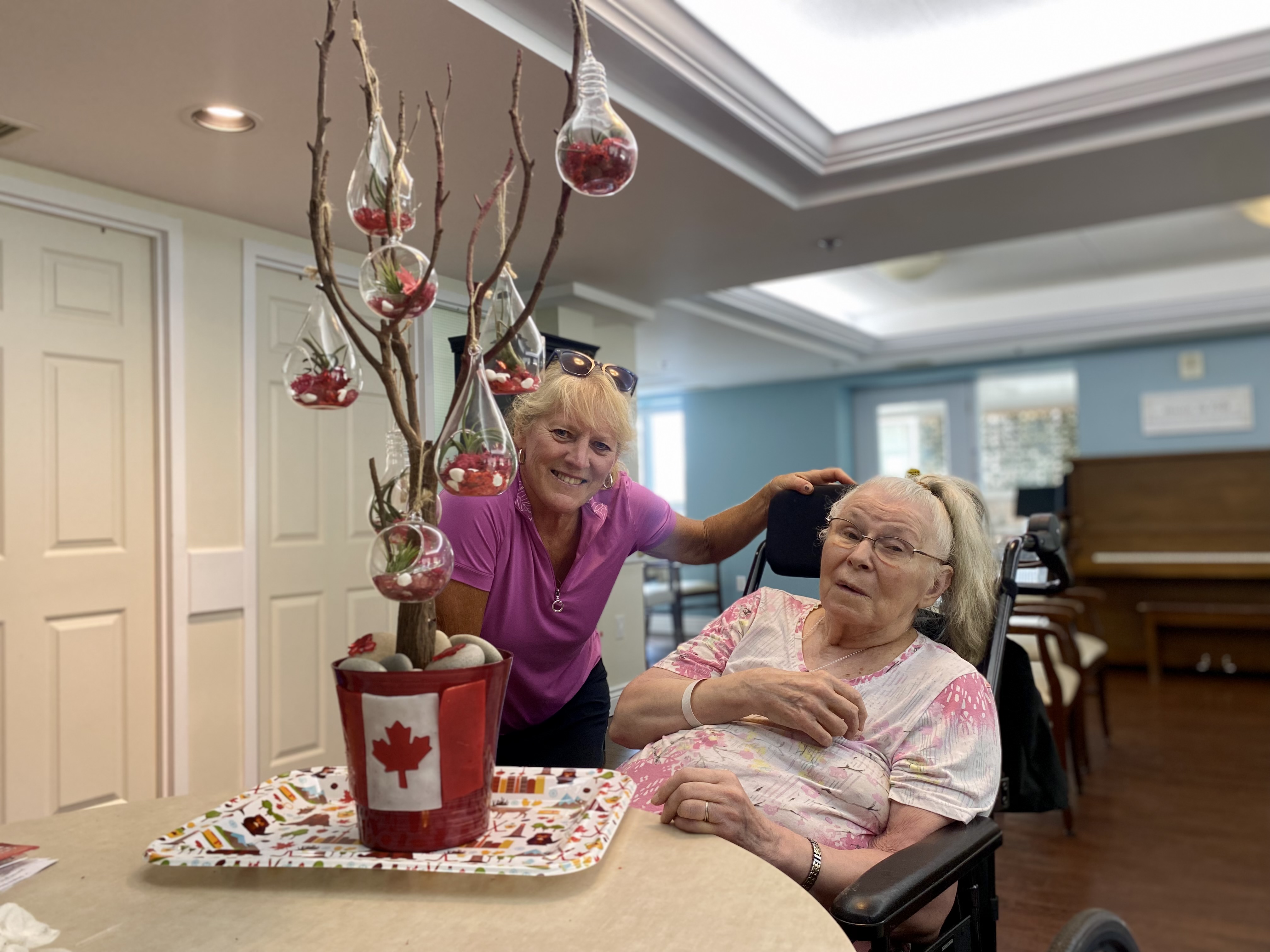 Residents enjoy crafts at Luther Village on the Park Waterloo Region