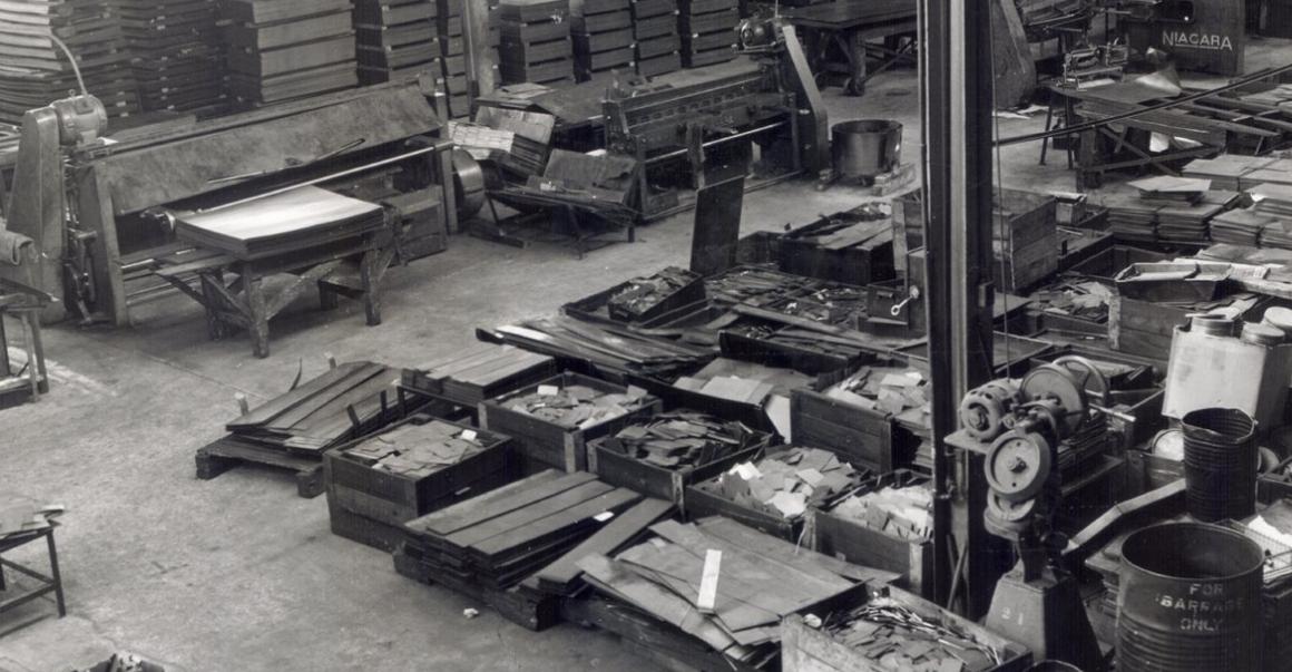 inside the old Sunshine factory in the mid 1900s 